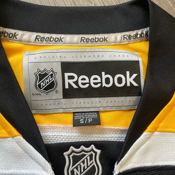 Boston Bruins Jersey - Picture 3 of 7